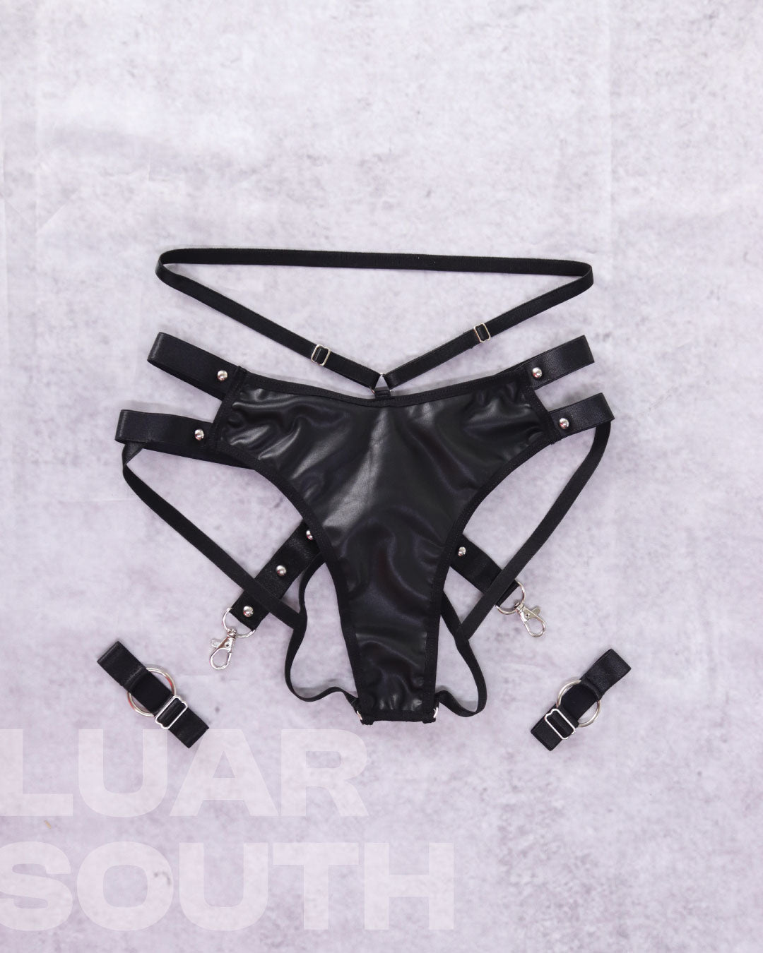 Panty Kelen con esposas